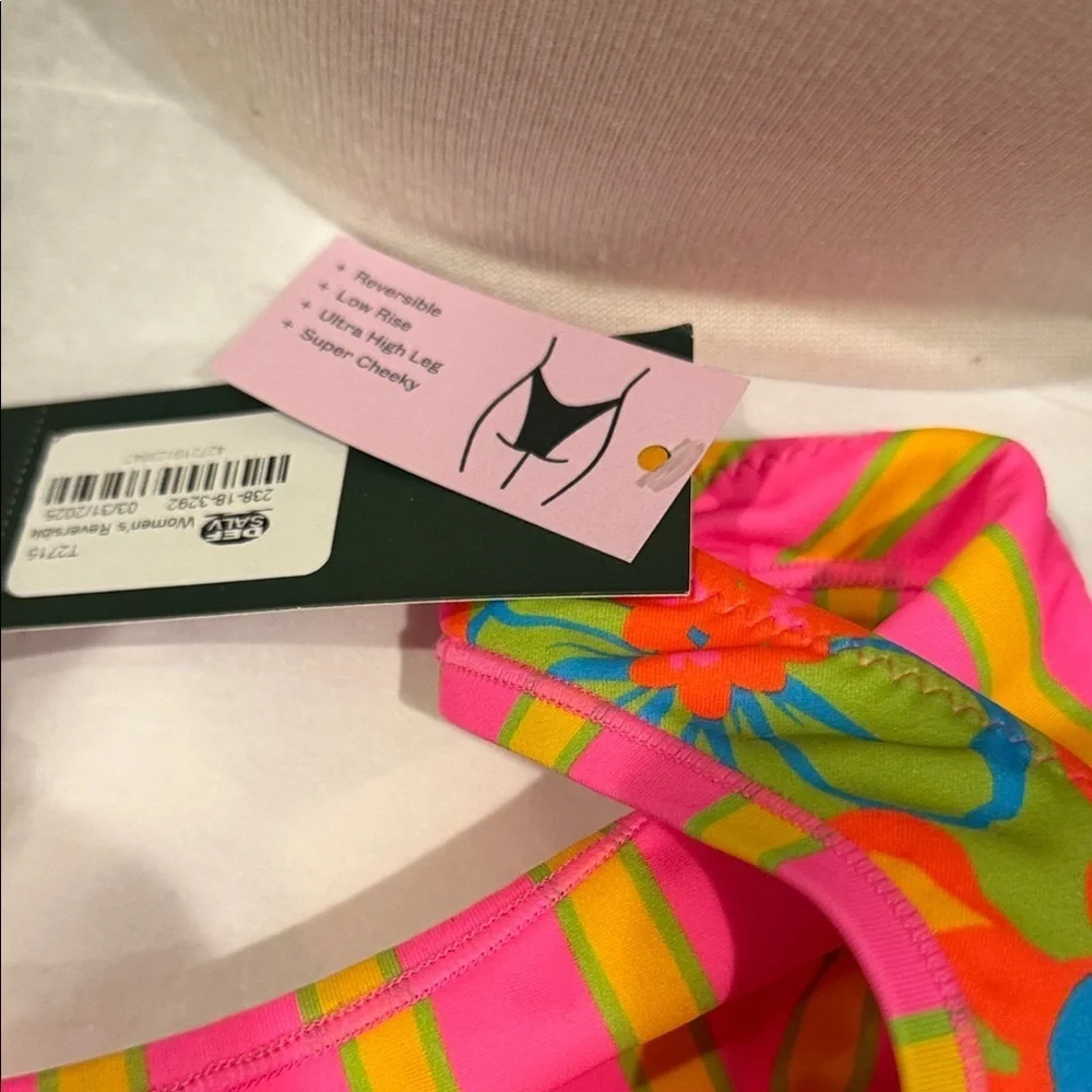 Wild Fable Shade Shore Swimsuit Bundle Medium Floral Black Green Pink
